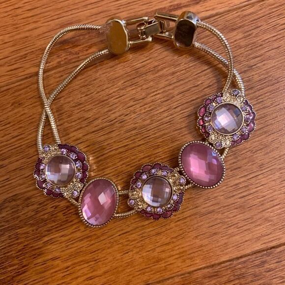 Goldtone Napier bracelet  - Picture 1 of 7